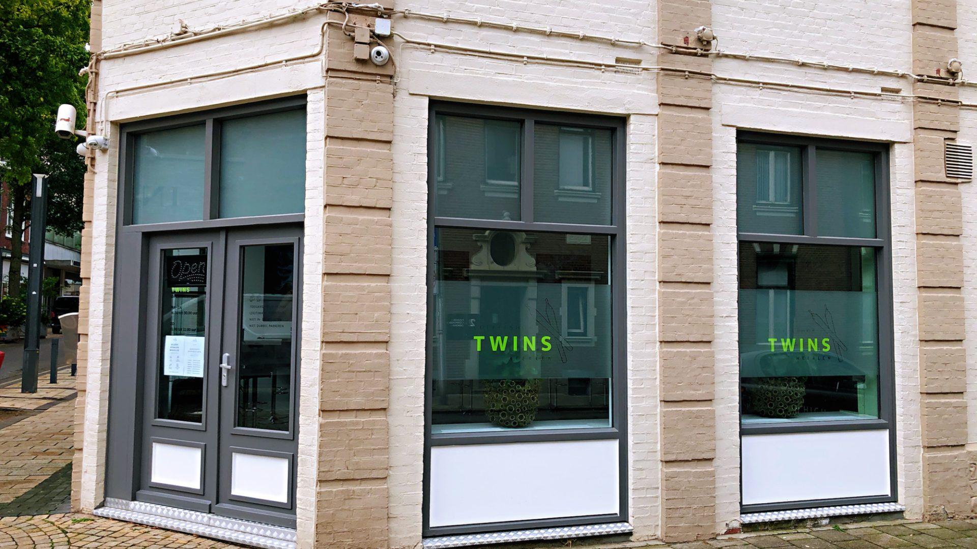 Coffeeshop Twins
