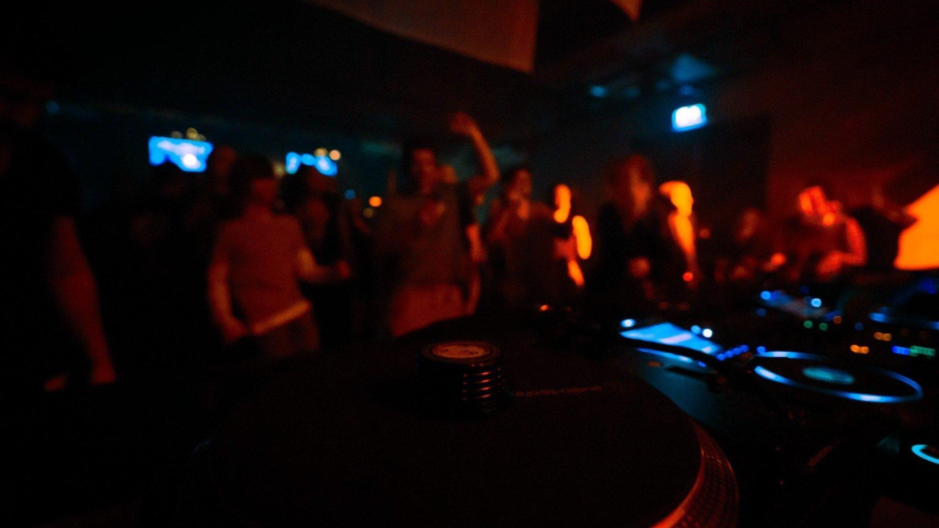 Open Decks