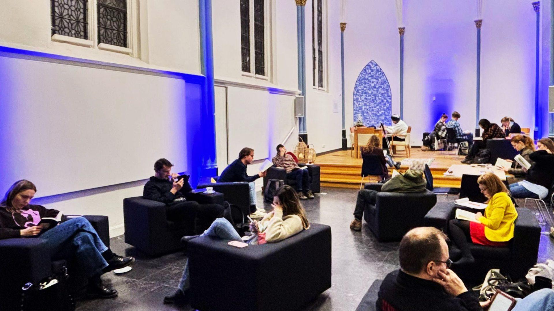 Silent Reading Party in het museum