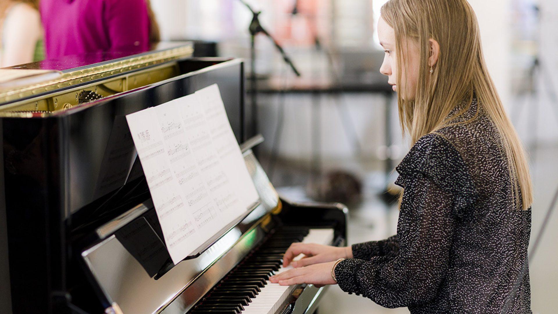 Optreden: SCHUNCK Academy