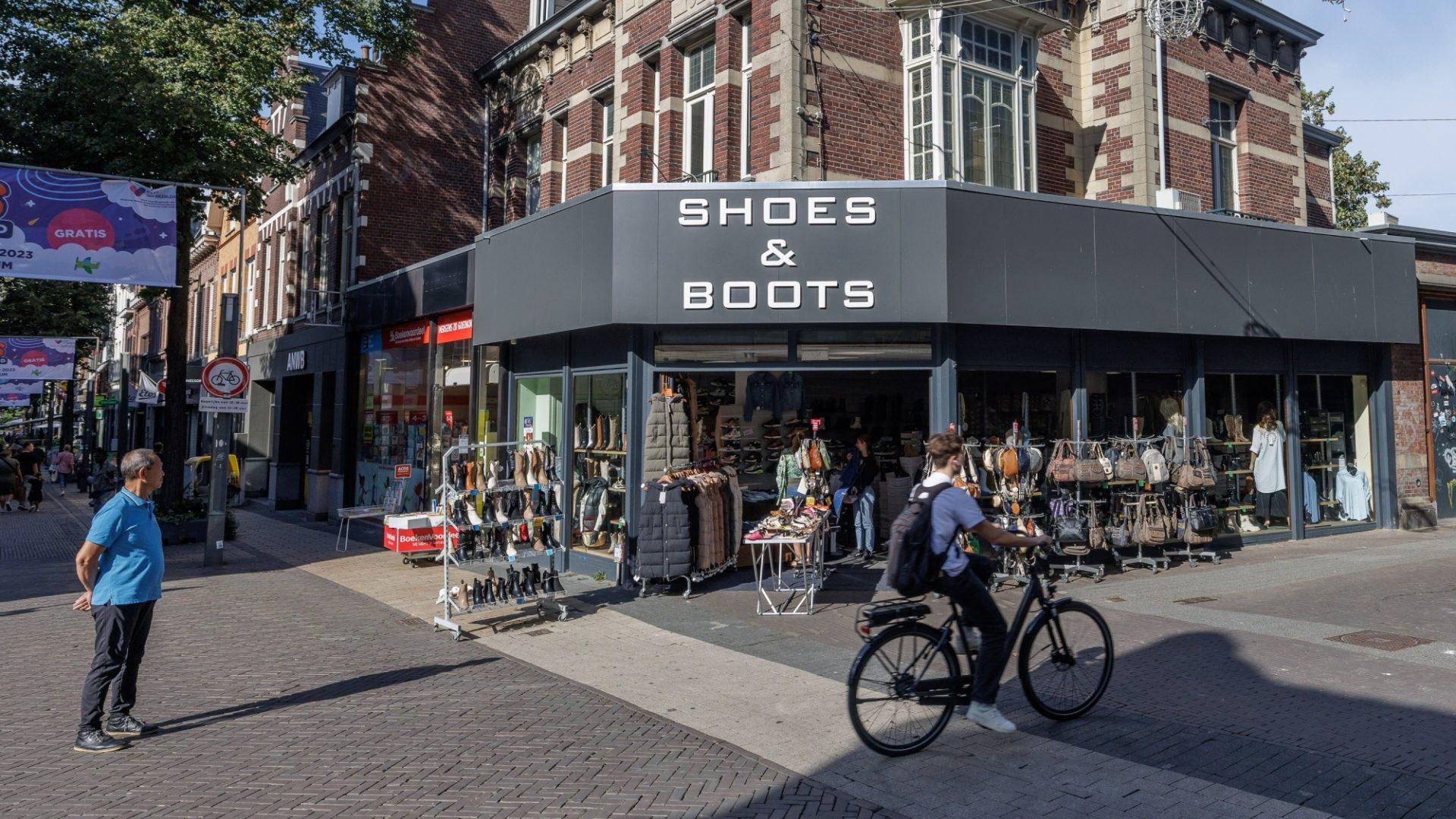 Shoes & Boots